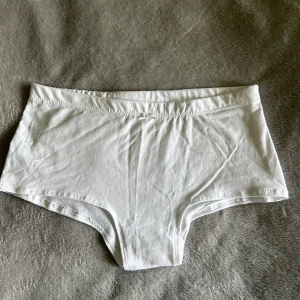 Pyjamasshorts minishorts - Minishorts/ Pyjamasshorts. Liknar dem från brandy melville❤️