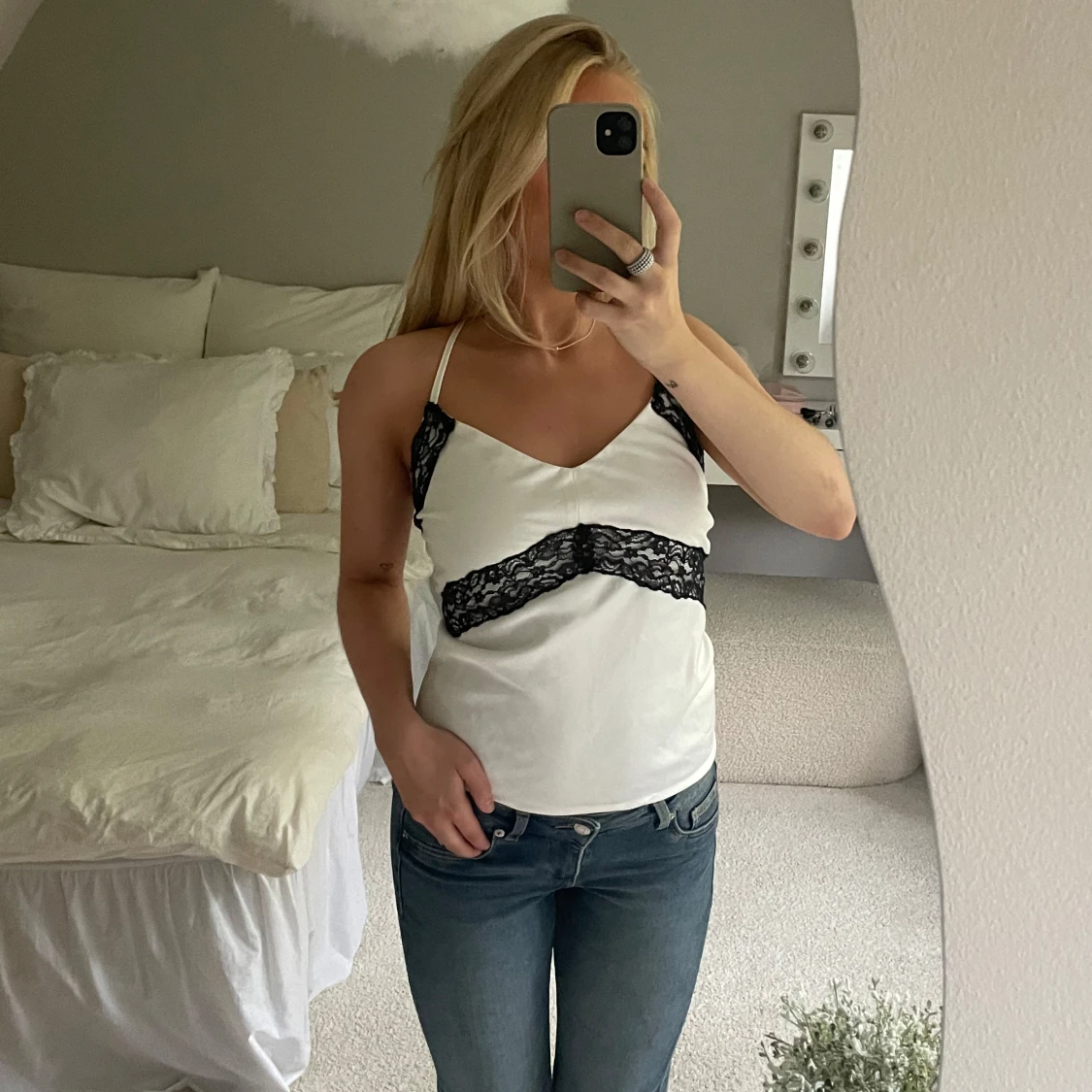 Topp med spets detaljer - 2