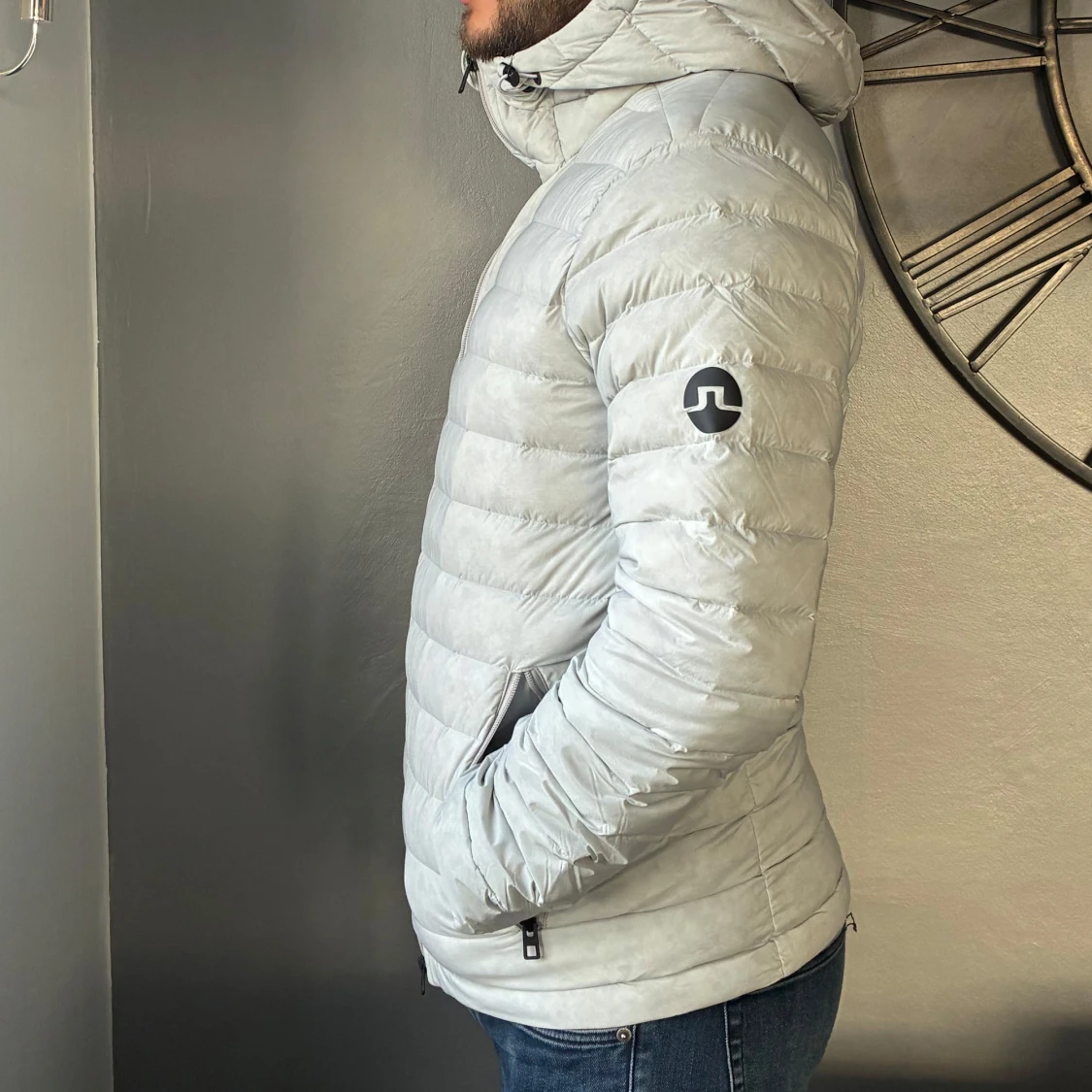 Ljusgrå dunjacka från J.Lindeberg - 2