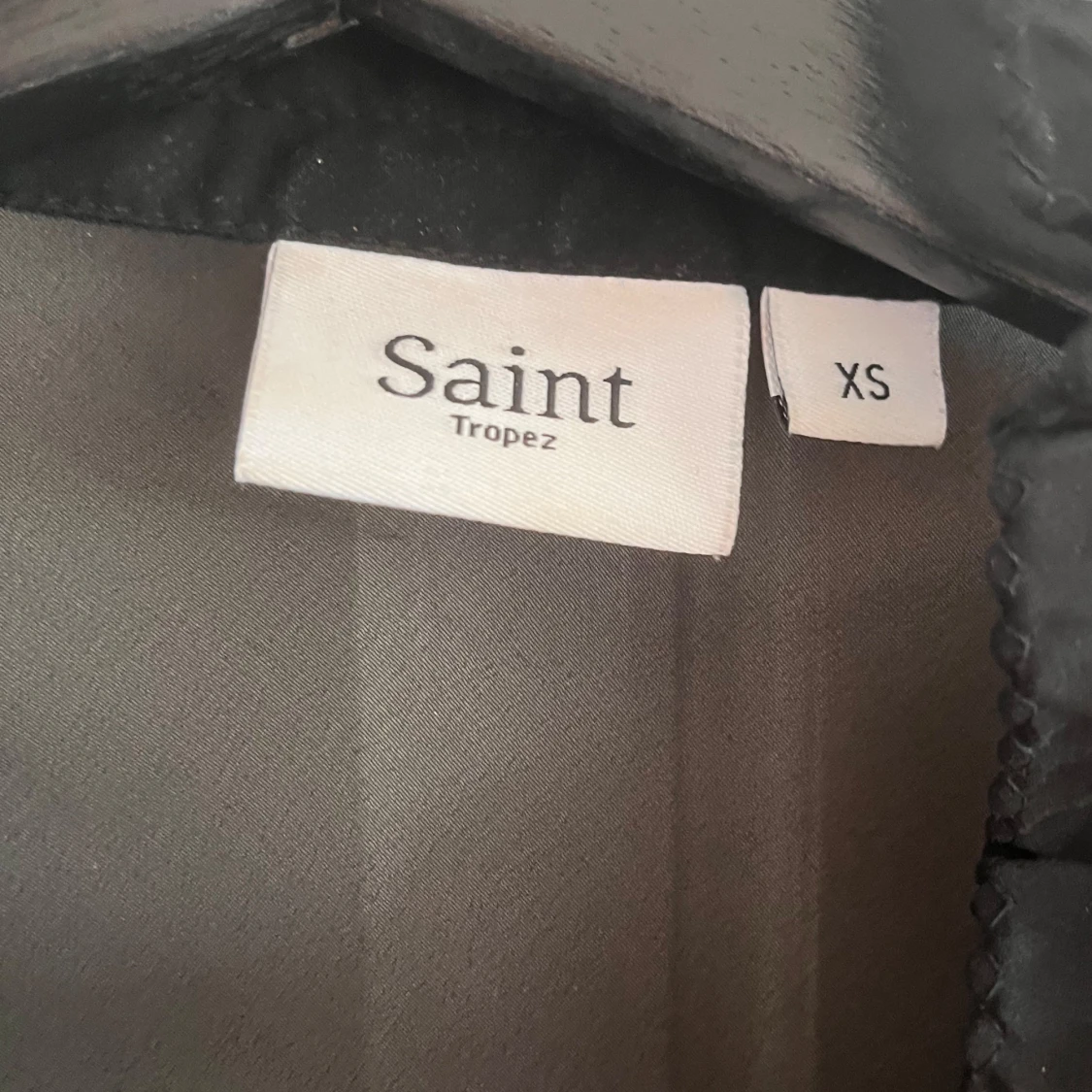 Svart volangblus från Saint Tropez XS - 2