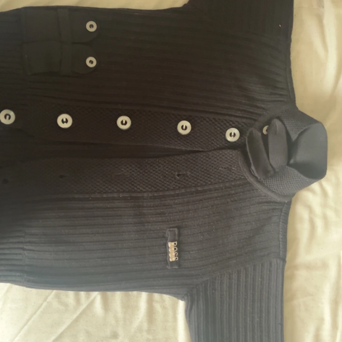 Svart ribbad kofta från BOSS - 3