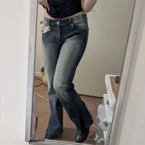 Flared bootcut jeans Bershka - Nya oanvända från Zalando