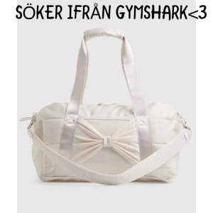 SÖKER DENNA JÄTTEFINA VÄSKA IFRÅN GYMSHARK<3 - Söker denna väskan ifrån Gymshark, hade varit ytterst tacksam om någon ville sälja<3 Pris kan diskuteras<3