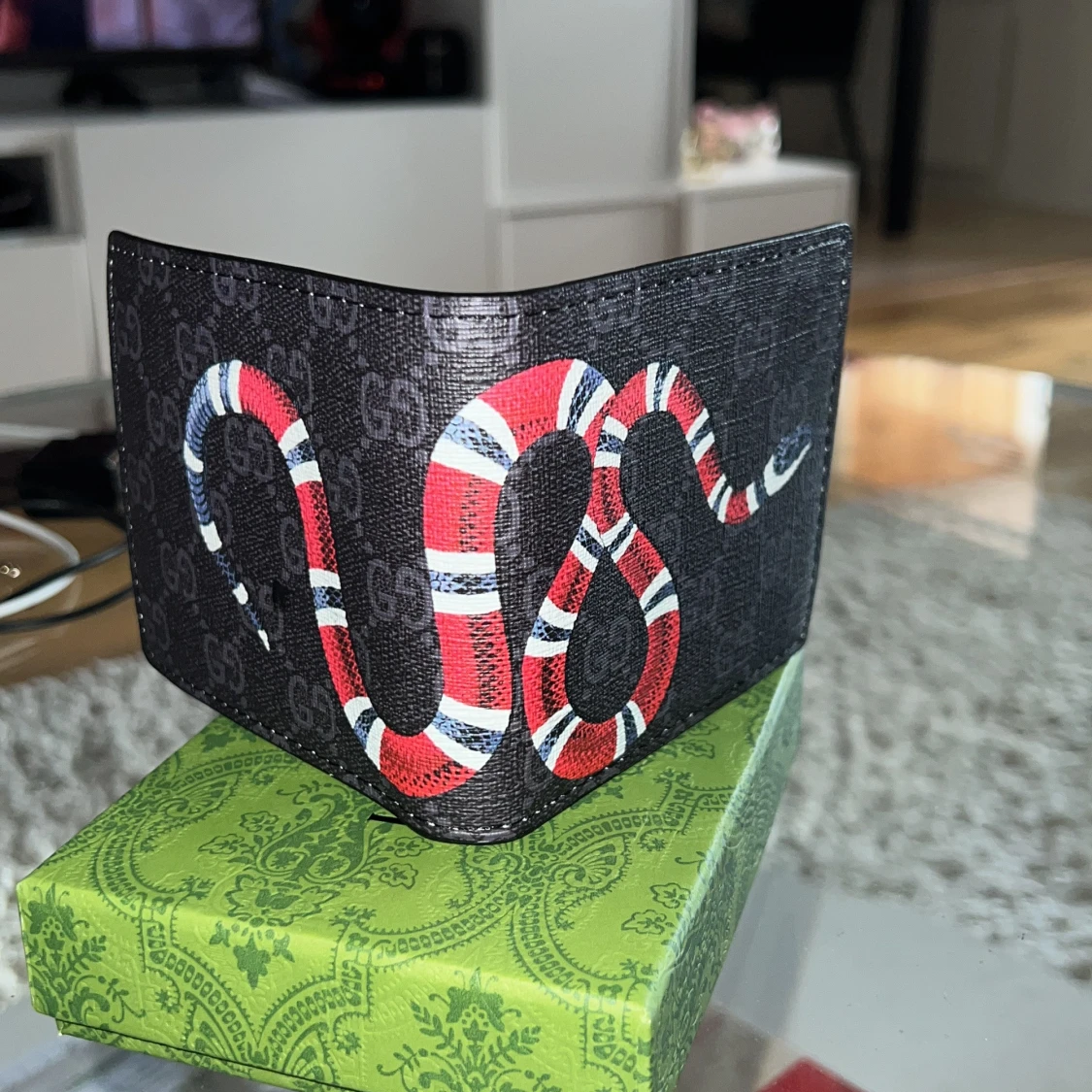 Ny plånbok med lång orm  - 1