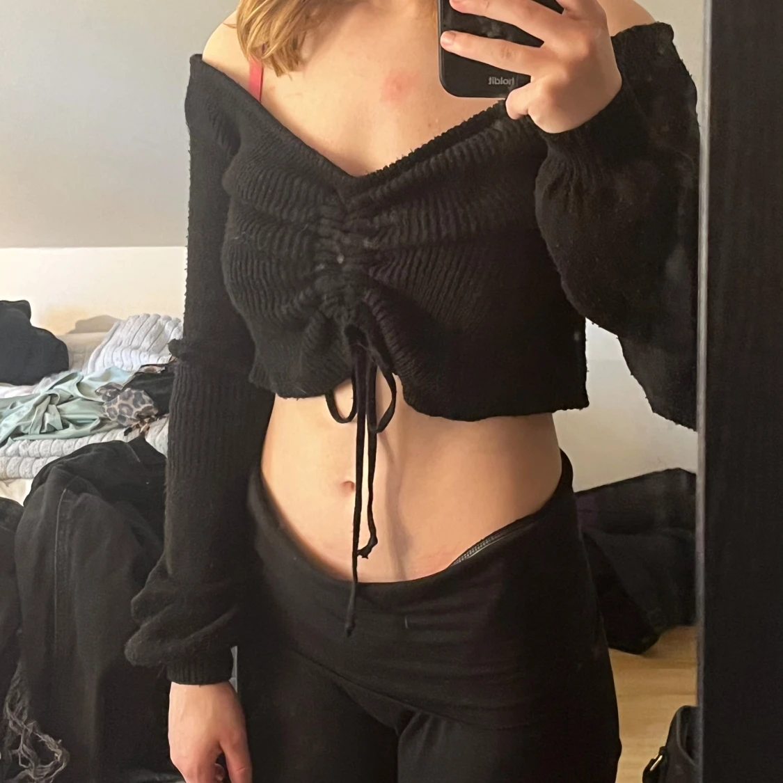 Svart stickad topp  - 1