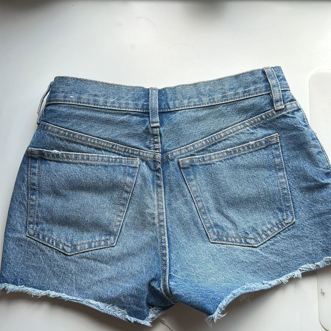 Blå jeansshorts från Mango  - 1