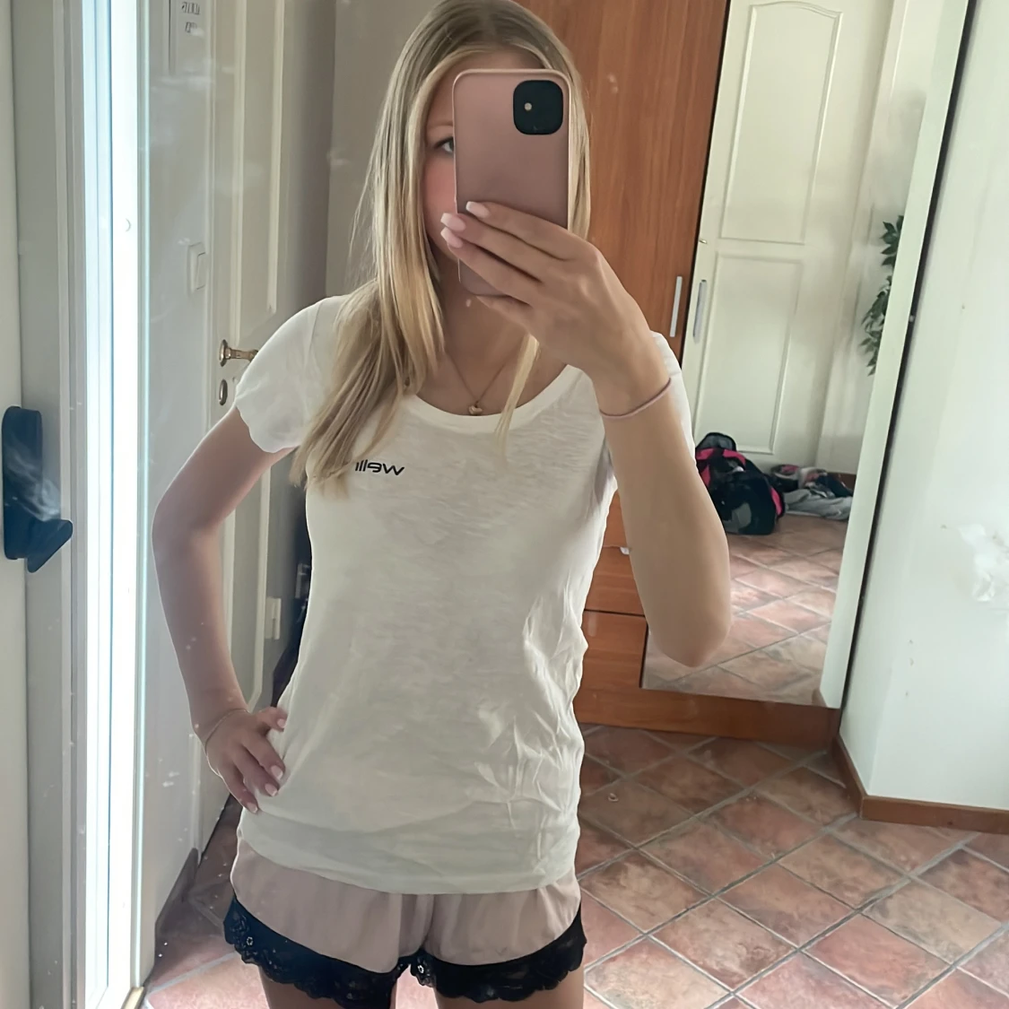 Vit t-shirt Wellness Studio