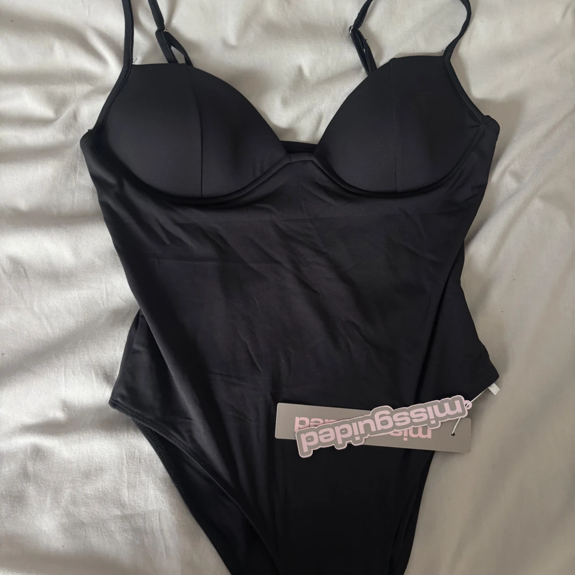 Svart body från Missguided - 1