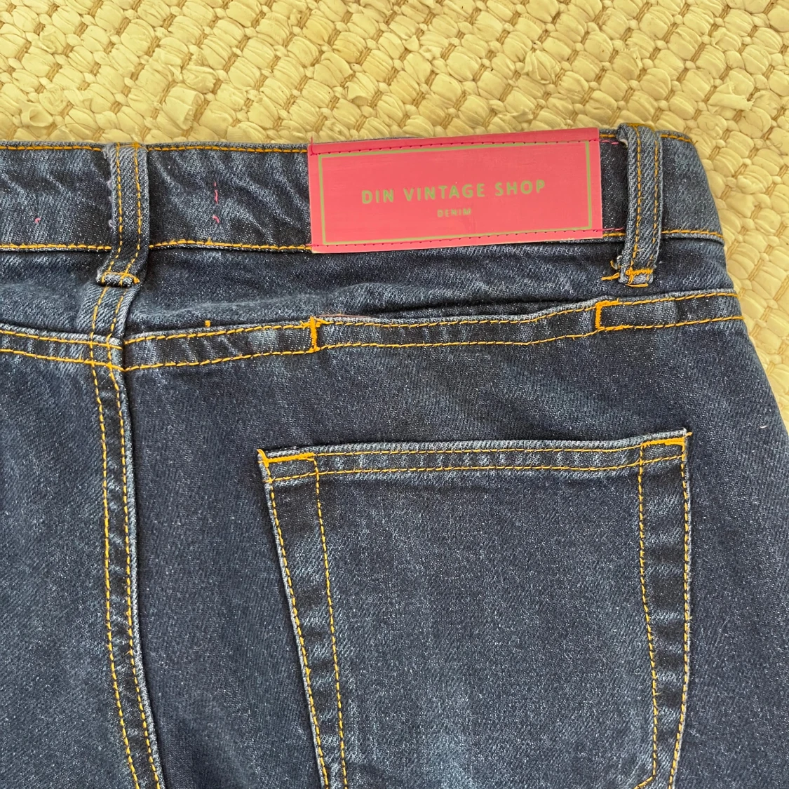 Mörkblå wide jeans med låg midja - 4