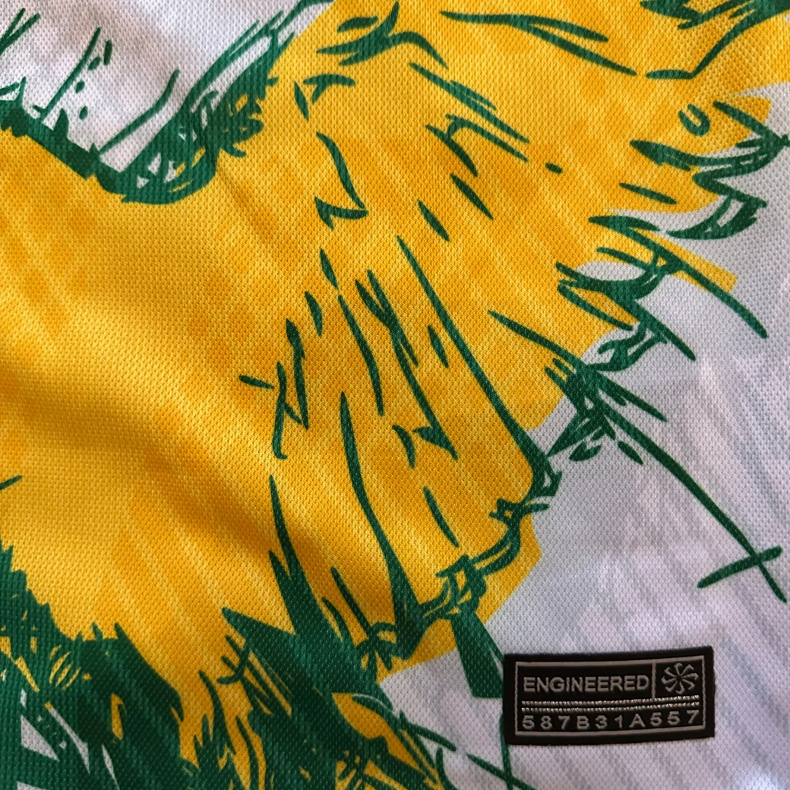 BRASIL fotbollströja- limited peace edition- med og lappar - 2