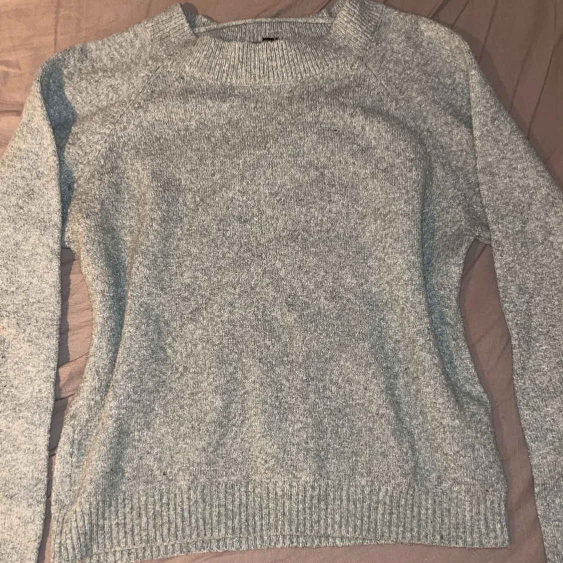 Grå/Grön Stickad Tröja från Vero Moda - 1