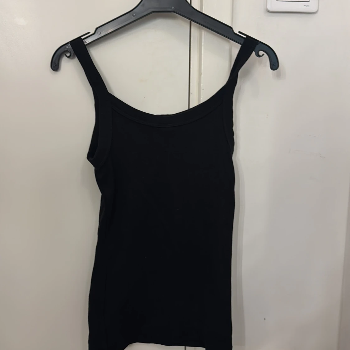 Svart ribbad linnetopp från H&M XS - 1