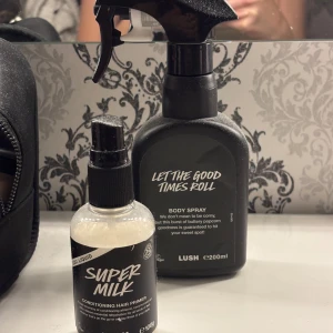 Lush kit - Säljer dessa två tillsammans, knappt använda🩷Korken har jag tappat bort på sprayen 