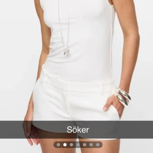 Bikbok - Försöker få tag på dessa shorts från BikBok i strl 34. Om någon säljer kontakta gärna mig🙏🏼