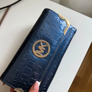 Väska - Väska 400kr