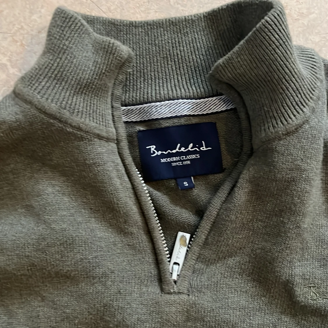 Olivgrön half zip-tröja Bondelid S - 1