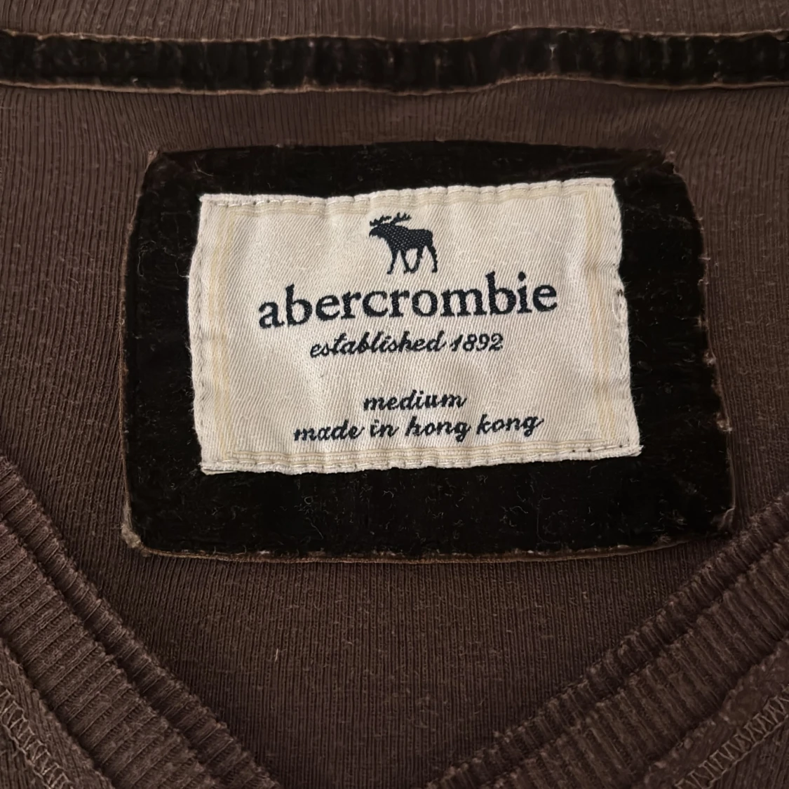 Brun v-ringad tröja Abercrombie - 3
