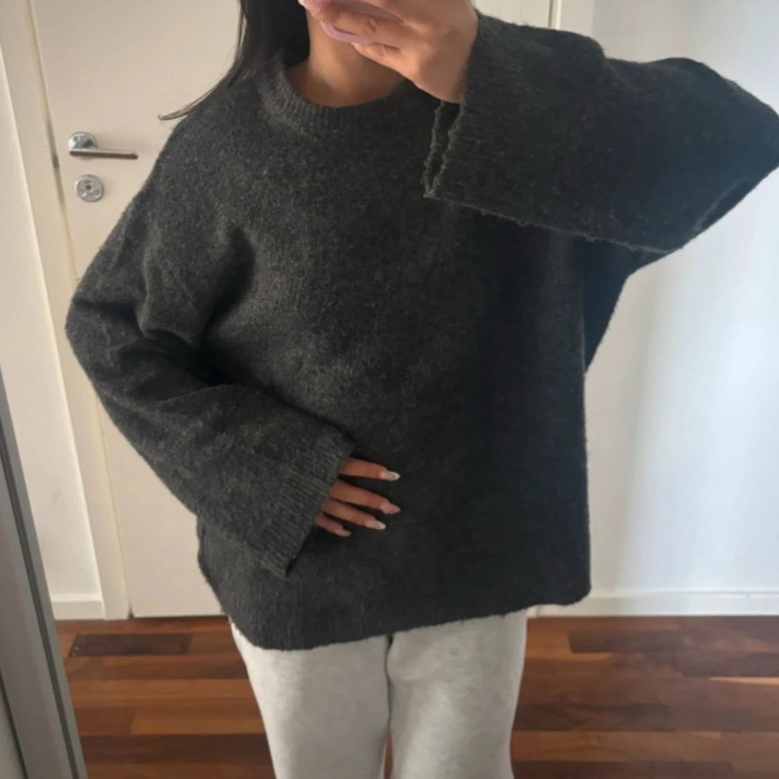 Mörkgrå oversized stickad tröja - 1