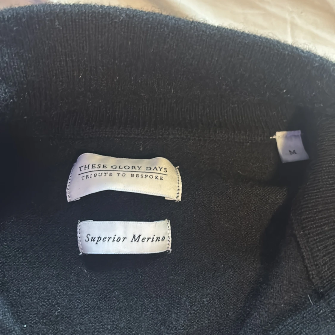 Svart merinoullskofta från These Glory Days - 1