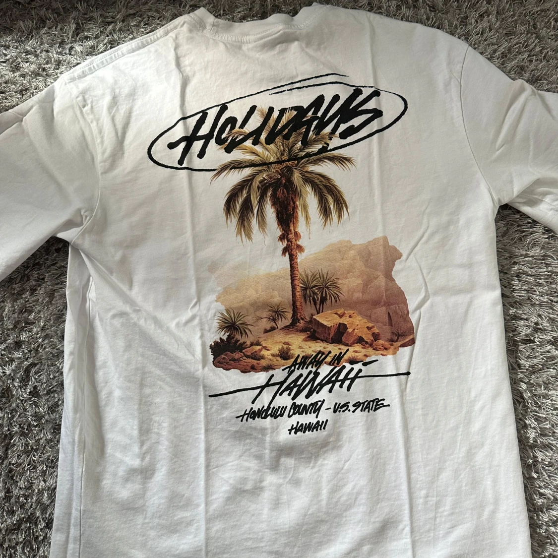Vit t-shirt med Hawaii-tryck - 1