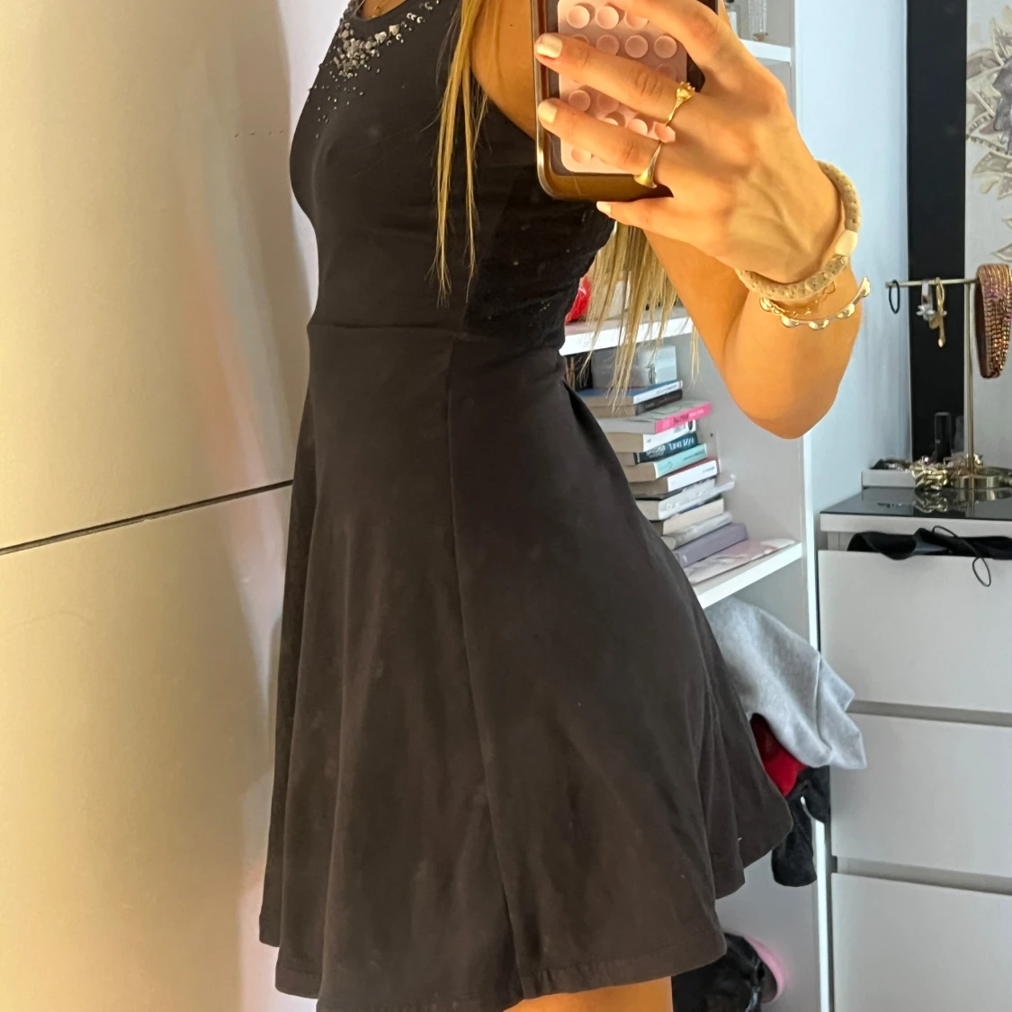 Mörkblå klänning - 1