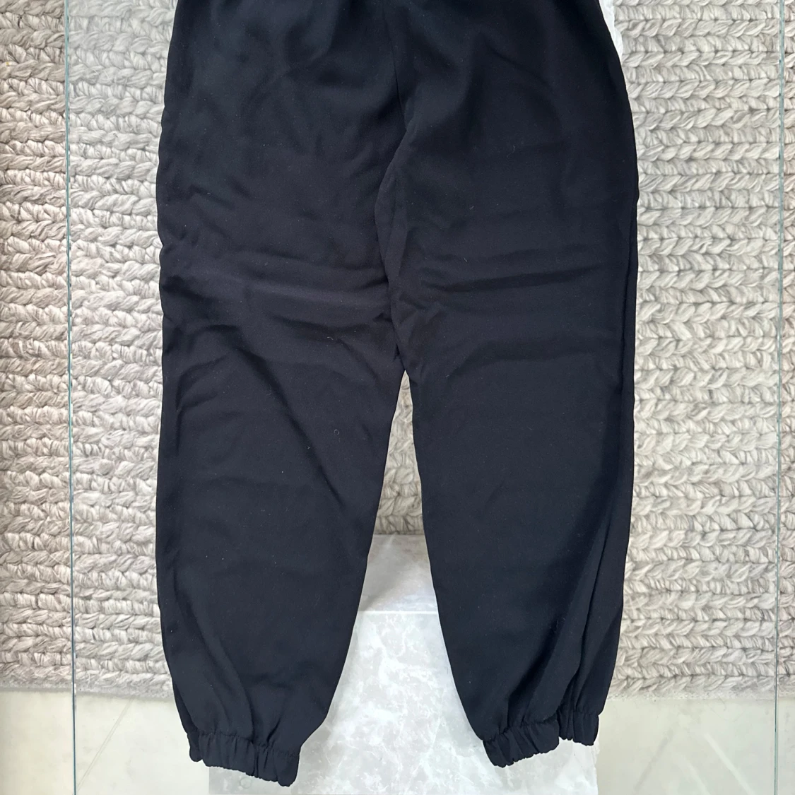 Svarta byxor med dragkedjor - 3