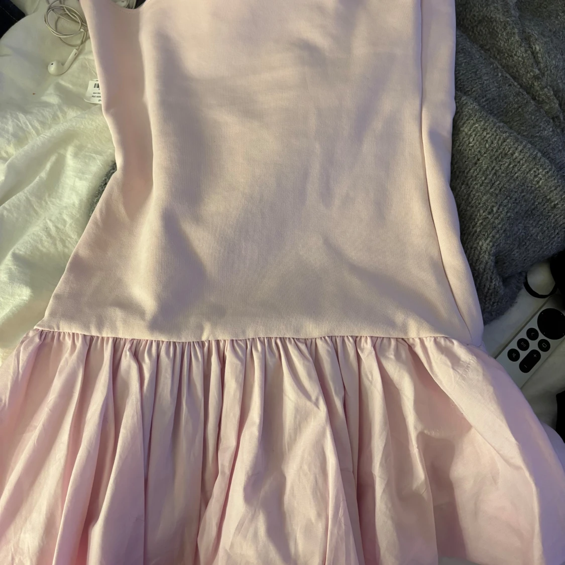 Ljusrosa axelbandslös kortklänning - 3