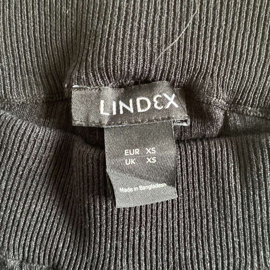 Svarta ribbade leggings från Lindex storlek XS - 2