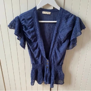 Kortärmad kofta - Fin kortärmad kofta i storlek xs/s. 