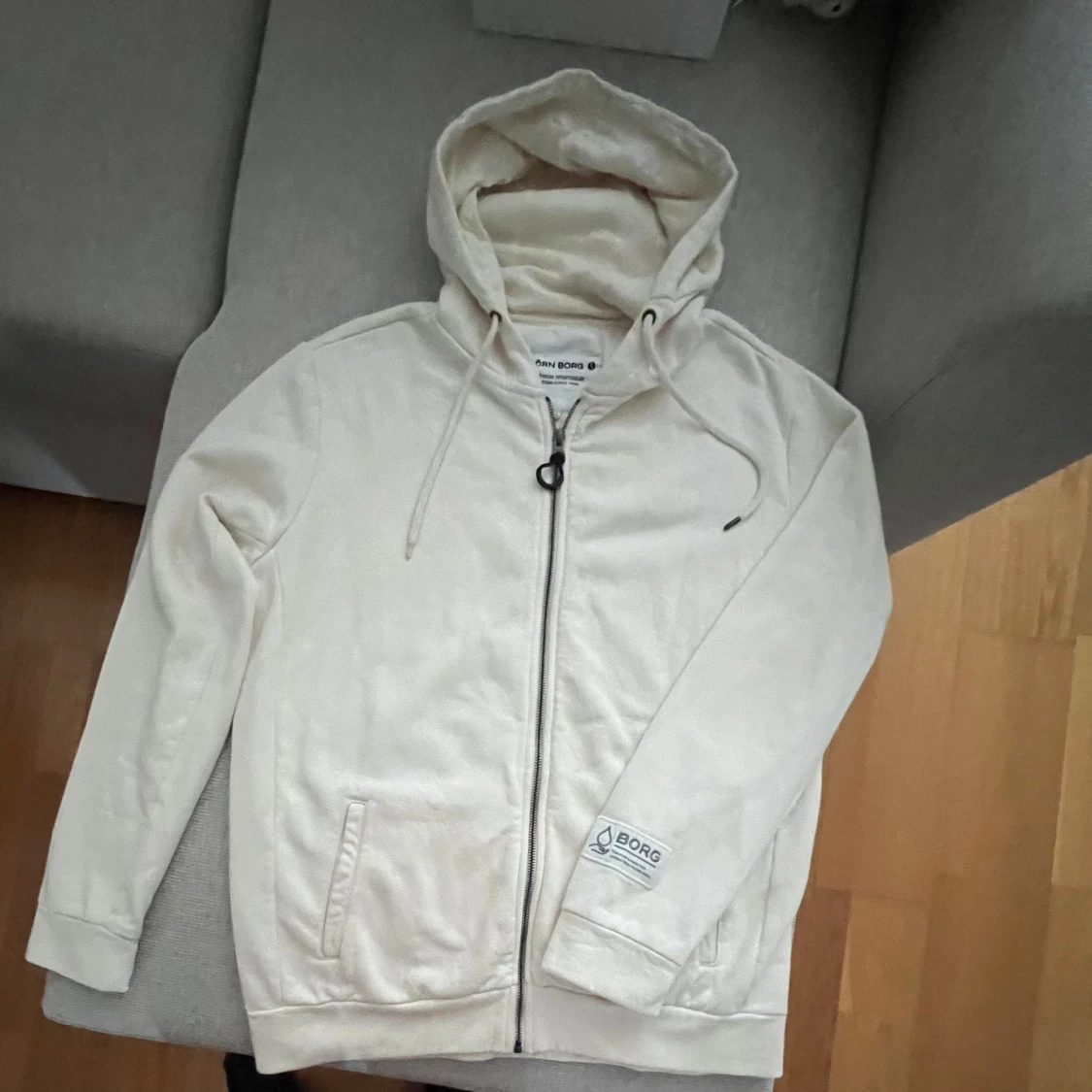 beiga hoodie från Björn Borg i storlek M.  - 1