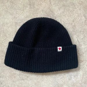 Fjällräven heavy beanie svart - Knappt använd 
