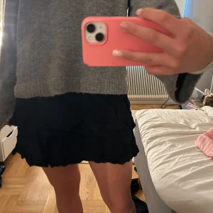 Volangkjol - Volangkjol från only, mkt fint skick!! Pris kan diskuteras💕💕