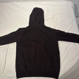 Oscar Jacobson Hoodie - Xs, Pascal modell, enda defekt nopprig