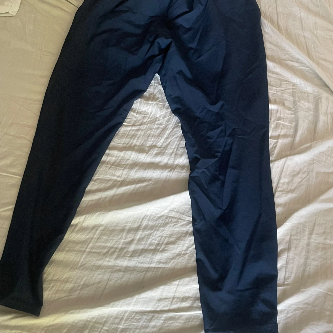 Mörkblå träningsbyxor från Gymshark - 3