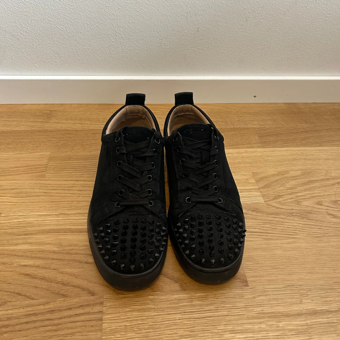 Svarta Louboutins strl 42 - Loubs