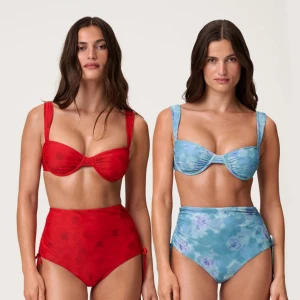 SÖKES: Adoore Menton Top, XL eller L, röd eller blå - Jag vill gärna köpa Menton top i storlek XL eller L från adoore. Är intresserad av både dusty blue och den röda färgen :) 