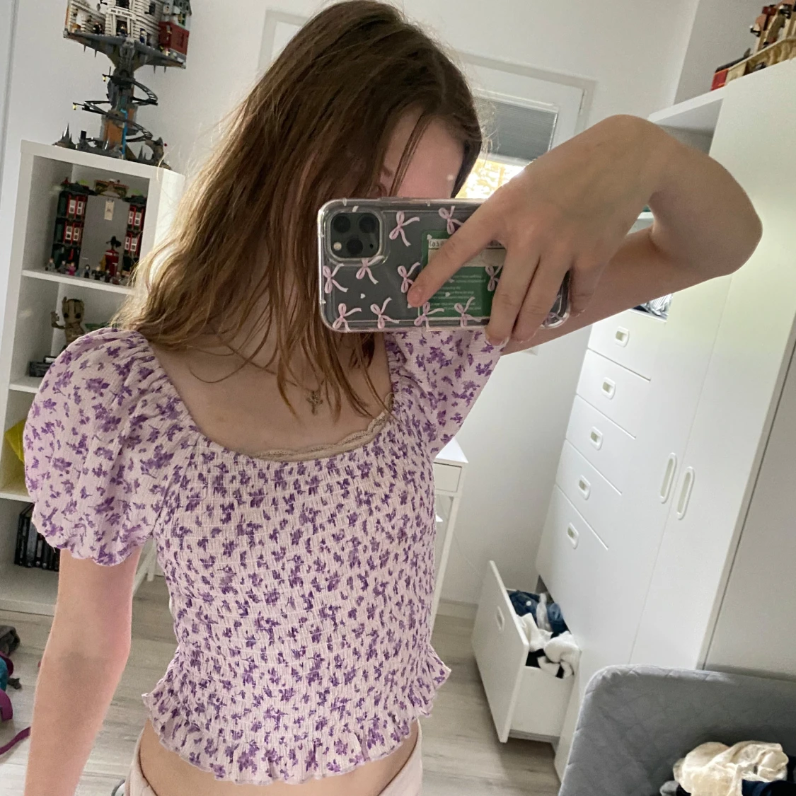 Ljuslila blommig topp från Gina Tricot - 2