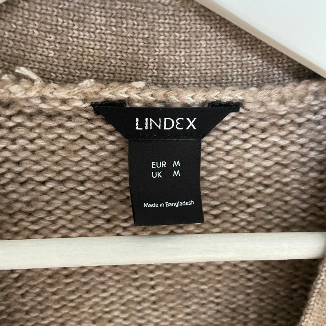 Beige och vit randig kofta från Lindex - 2