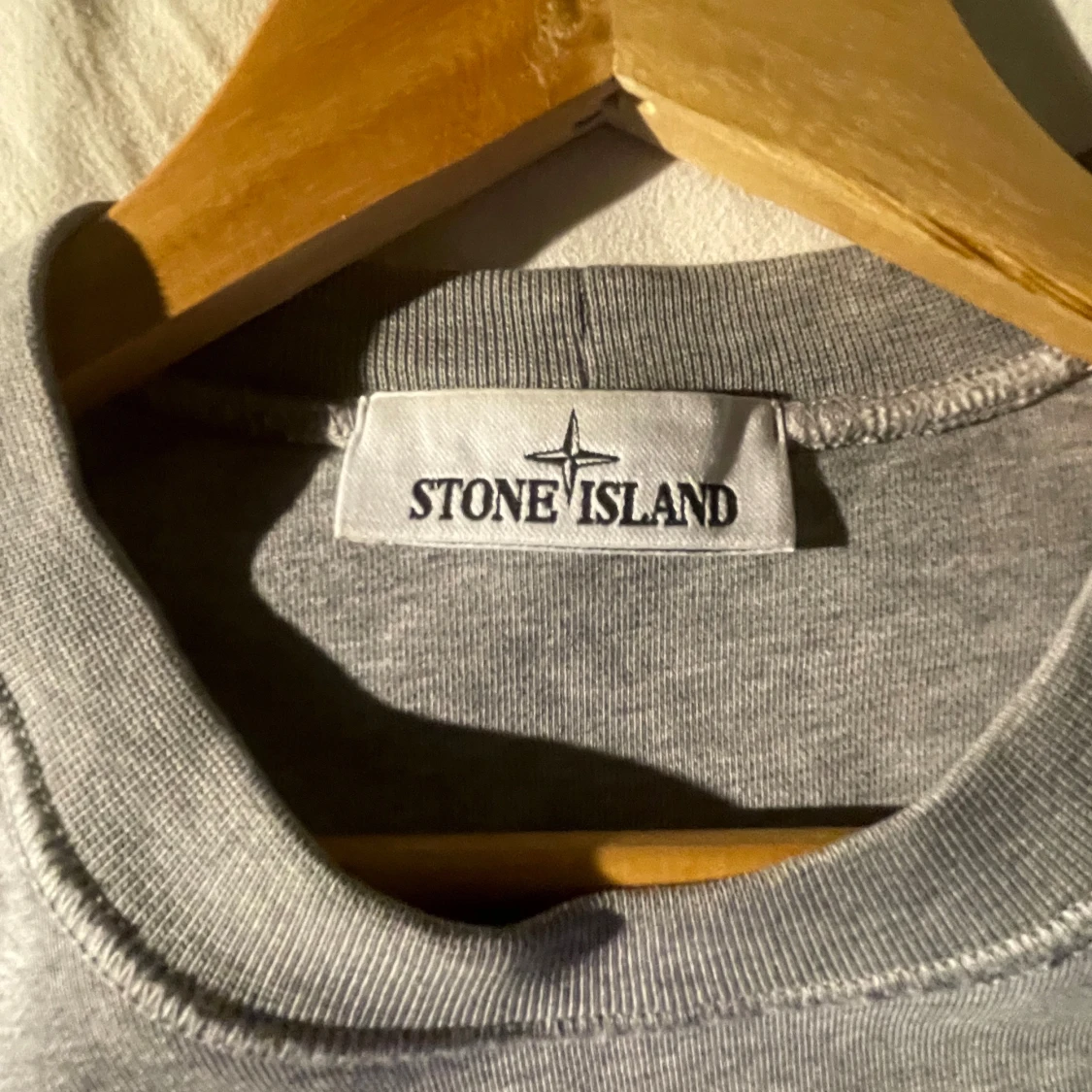 Grå sweatshirt från Stone Island - 2