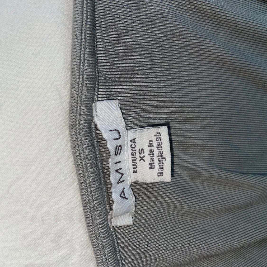 Grå ribbad korsettopp från Amisu - 2