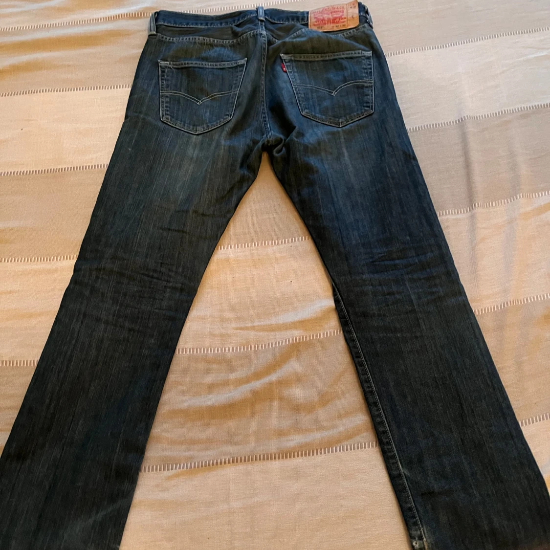 Levis 501 jeans i mörkblå denim