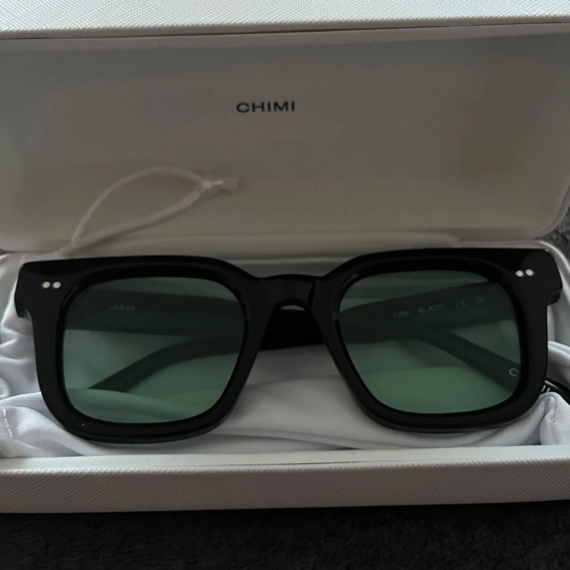 Svarta solglasögon från Chimi - 90