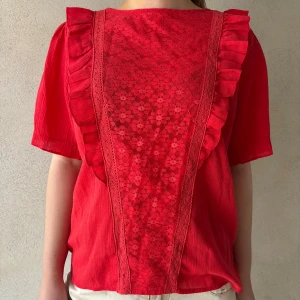 Rödvolangblus  - Såå söt blus☺️💗💗