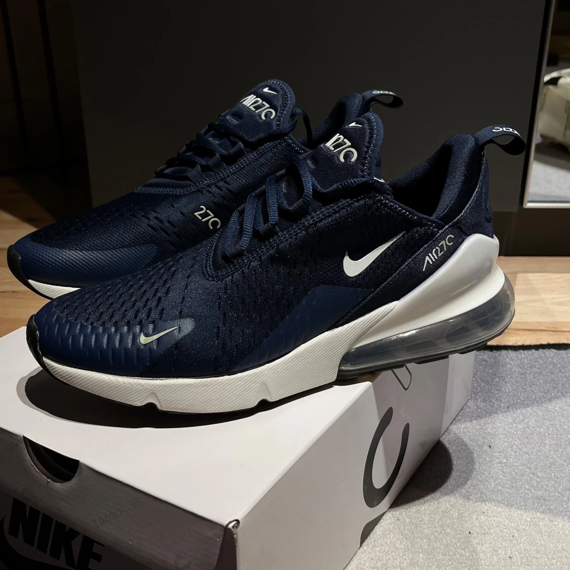 Nike Air Max 270  - 1