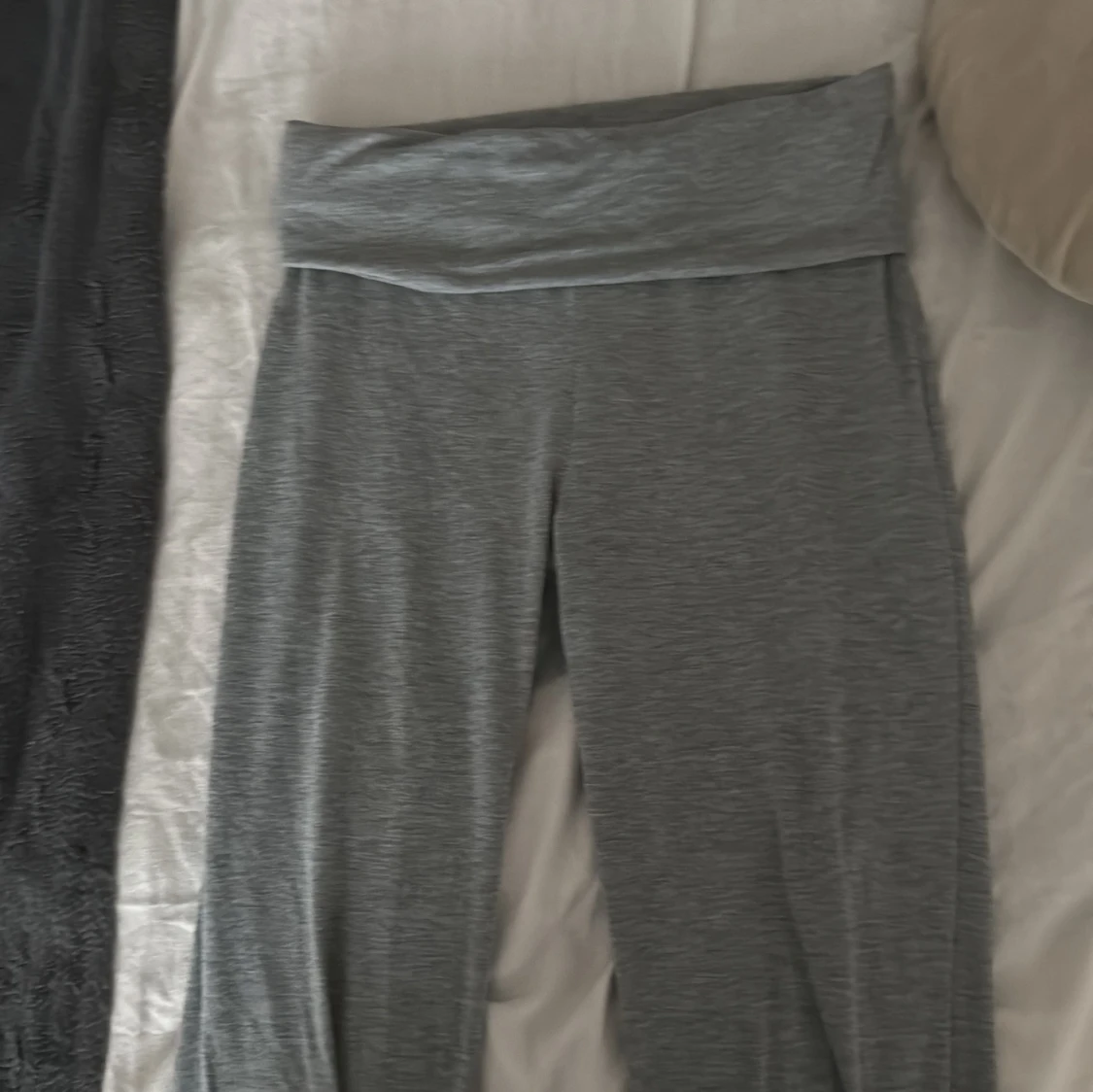 Grå bootcut yogapants