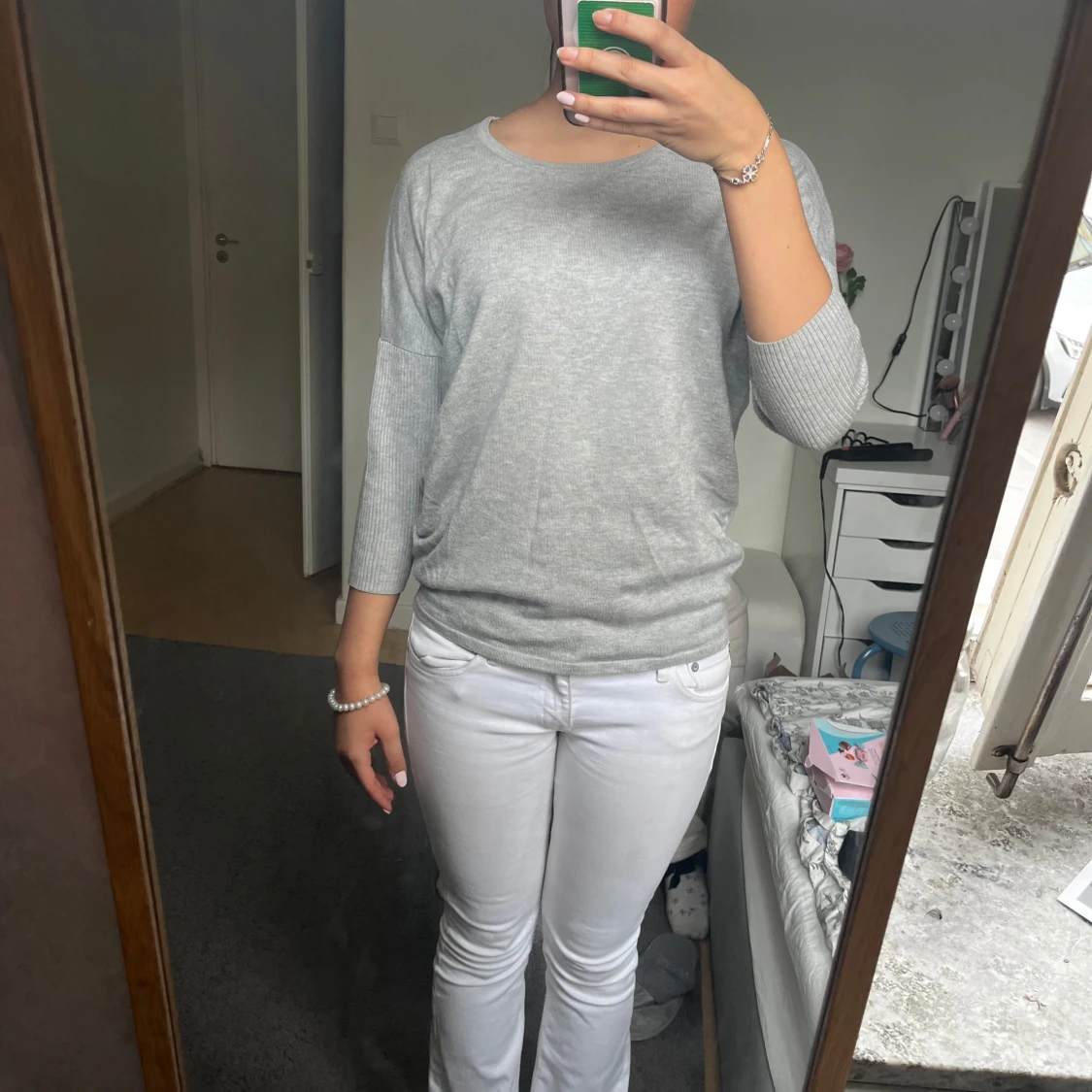 Ljusgrå tröja från Saint Tropez