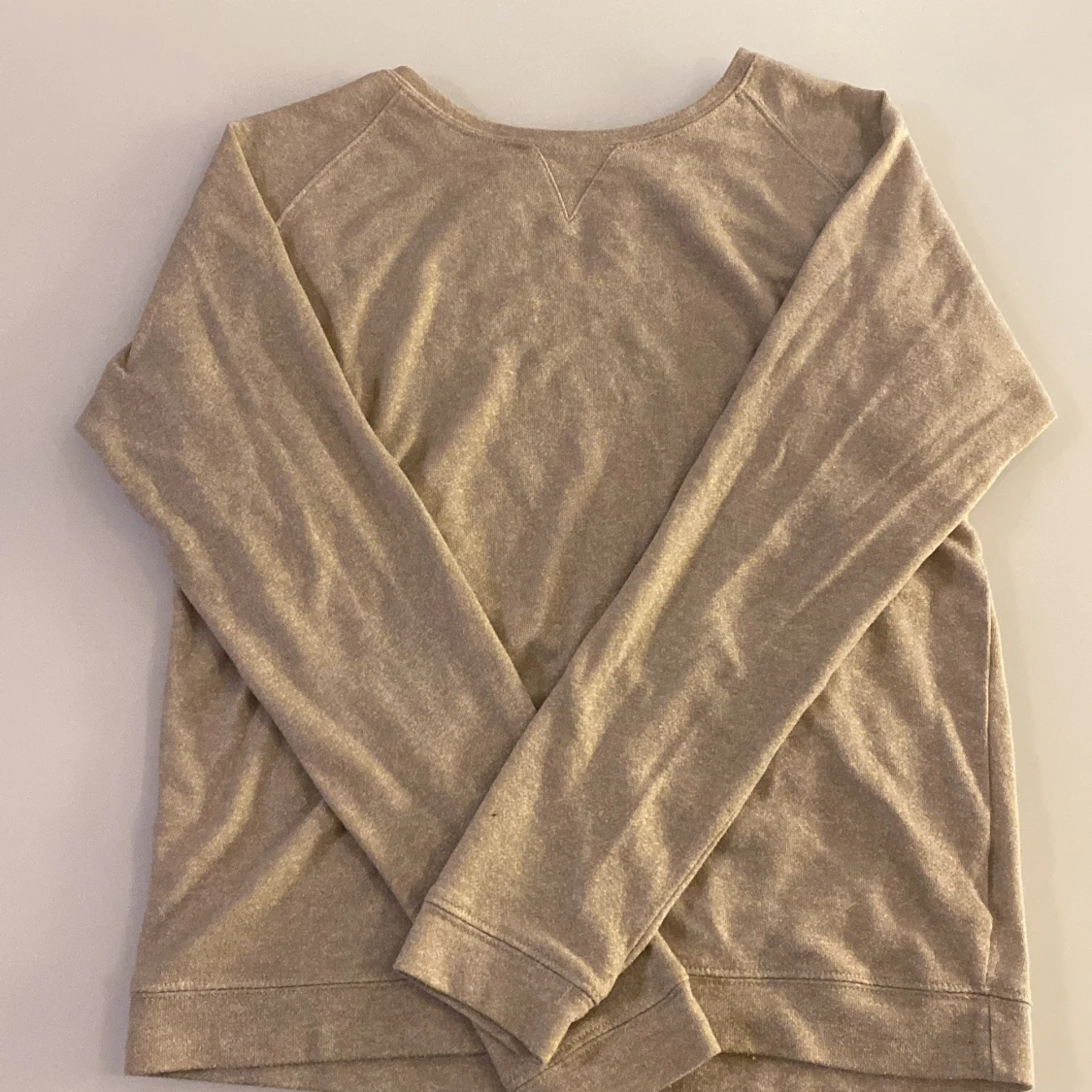 Beige långärmad tröja i bomull