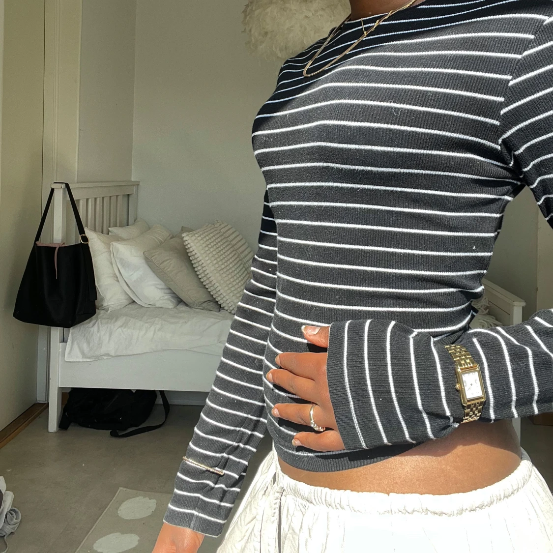 Svartvit randig långärmad tröja