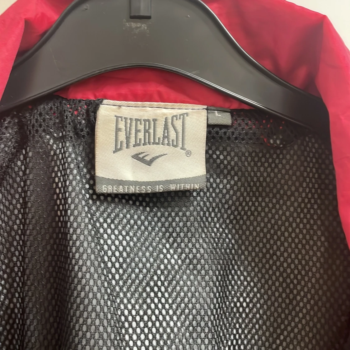Svart och röd vindjacka från Everlast - 1