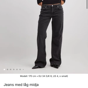lågmidjade jeans - Snygga jeans från NA-KD, endast använda en gång! Kan gå ner lite i pris😇